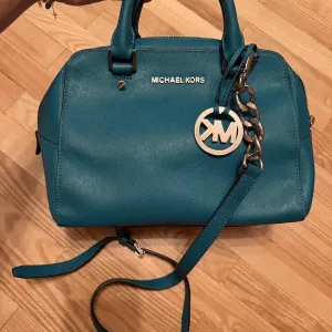 Продам шкіряну сумку від Michael kors original