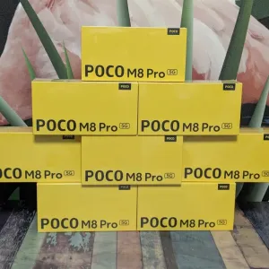 POCO M8 Pro 5G (8/256) з блоком живлення.
