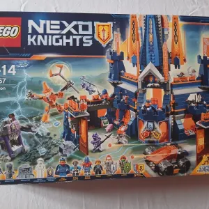 lego nexo knights 70357 замок