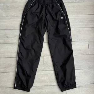Nike Vintage Retro Nylon Y2K Size L Л Розмір Найк Вінтаж Ретро Чорні Чоловічі Спортивні Вінтажні Штани Нейлонові Брюки Оригінал