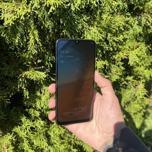 Samsung a50 4/128gb акумулятор тримає дуже добре