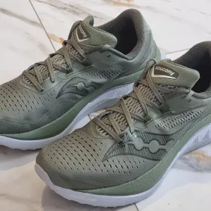 Оригінал 100% чоловічі кросівки Saucony Endorphin speed 4   EUR 47