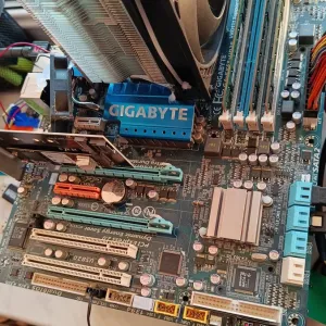 Комплект 1366 gigabyte x58 +  W3680 w3690(i7 980) + ddr 3 12gb + aardwolf performa 10x