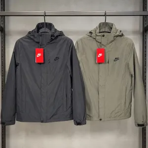 Чоловіча вітровка Nike