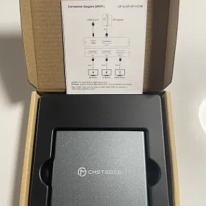DisplayPort спліттер 1x3 (DP in to 3xDP out) з живленням Type-C