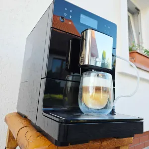 Кавомашина кавоварка MIELE CM 5310