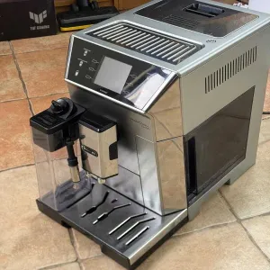 Кавоварка автоматична De’Longhi PrimaDonna Class ECAM 550.65.SB