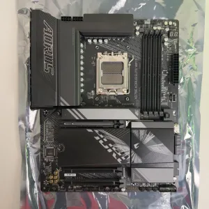 Gigabyte X870E AORUS ELITE WIFI7 — сокет AM5