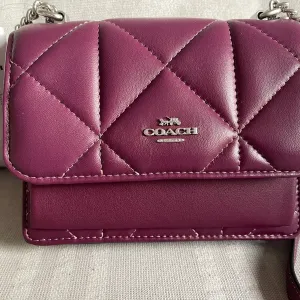 COACH original mini Klare crossbody. Сумочка натуральная кожа стеганая