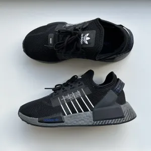 Жіночі кросівки Adidas NMD_R1 V2 Black HQ6628 розмір 39