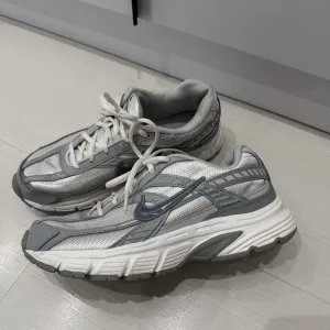 Nike Кроссовки ориг
