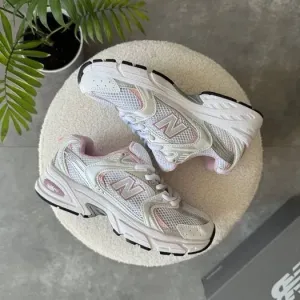 New Balance 530 Silver Pink жіночі кросівки ню беланс 530 рожеві