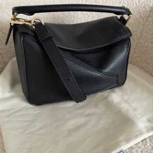 Сумка Loewe  Puzzle Edge 24см