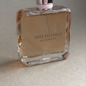 Givenchy Irresistible Givenchy оригінал