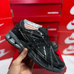 Чоловічі кросівки New Balance 1906A Black Silver