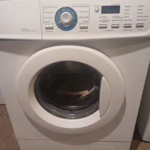 продам стиральную машинку лж