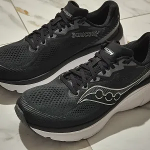 100% Оригінал чоловічі кросівки Saucony GUIDE 19   EURO 44