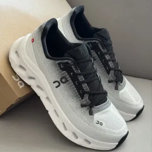Топ Якість! Кросівки On Cloudtilt Grey White•Он Клауд Running (чорно-білі) Легкі Он