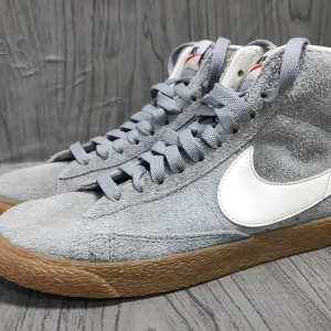 38 Nike оригінальні жіночі замшеві кросовки