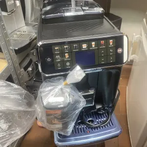 Кавомашина Philips LatteGo Series 5500 Series EP5547/90