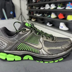 Оригінал 100%   Nike Zoom Vomero 5 Se Black/Grey IB2988-001. / від 26,5см до 29,5см/ літо !!!