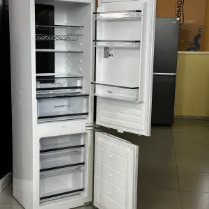 Холодильник встраиваемий ( під повну вбудову у меблі) від Haier iPro7