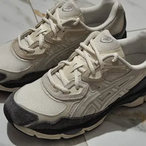 Оригінал 100% чоловічі кросівки asics Nyc  eur 45