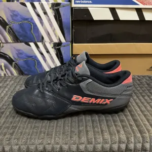 Чоловічі сороконіжки Demix 43(27,5см)