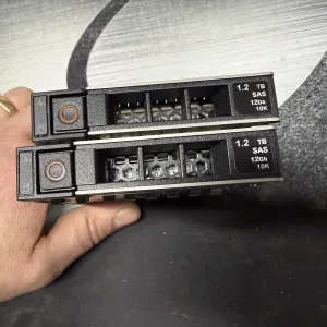 Серверний диск Dell 1.2Tb SAS 12 Gb/s 10k з Caddy (пара) 001M0D