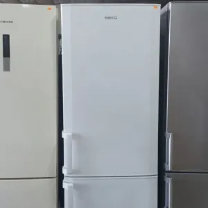 Холодильник BEKO  CS 334020