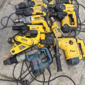 На запчасти или востоковедения инструмент Dewalt