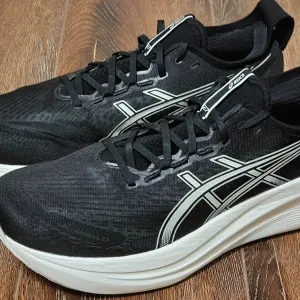 Оригінал 100% чоловічі кросівки asics nimbus 27   eur 50.5