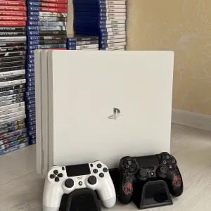 Playstation 4 pro 1TB 2 джойстика