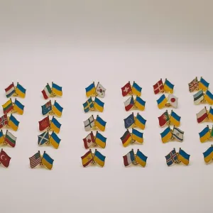 Значок/брошка/пін Украина/ Україна + Америка, Німеччина.Герб,прапор, т