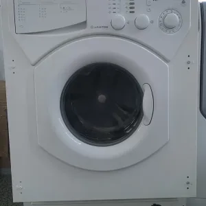 Продам вбудовану пральну машину Ariston Hotpoint LBE88, 5 кг. Гарантія!