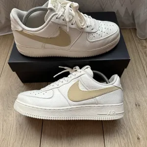 Nike Air Force 1 Low '07 Premium 'Oversize Swoosh Sail' AT4143-101