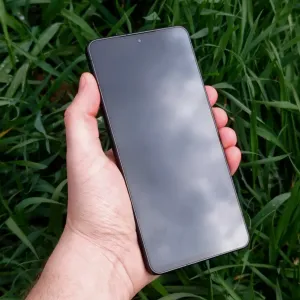 Флагман з Японії Sharp R8 PRO(2sim,12\256,Leica 1",IP68,6.6" 240Hz WUXGA+ Pro IGZO+OLED)