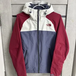 Куртка Мембранна The North Face M розмір жіноча!