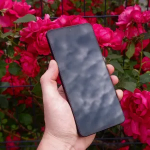 Защищенный флагман смартфон Sharp SH51(2sim,IP68,6.6"240Гц,Snap8Gen2,5000мa)
