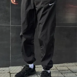Халява‼️ базові спортивні штани Nike нейлонові