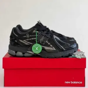 Мужские кроссовки New Balance 1906A Black&Silver. 40-45