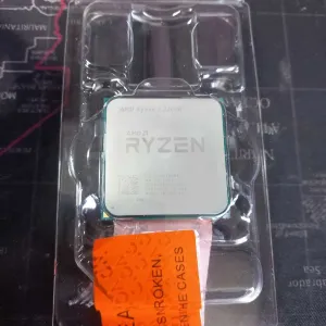 Процесор AMD Ryzen 3 2200g Socket AM4 +кулер