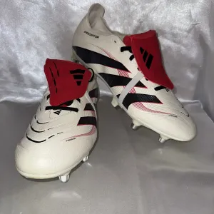 Бутси, гібриди Adidas Predator  League FT, розмір 44.