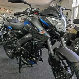 новий мотоцикл Bajaj Pulsar NS200