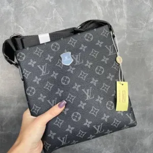 Чоловіча сумка на через плече louis vuitton придбати мужская сумка