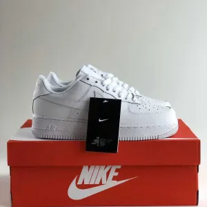 Жіночі кросівки Nike Air Force 1 Low "White Classic" Розміри 36-40
