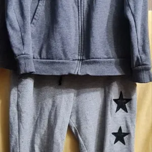 Продам  зип-худи Under Armour, оригинальные подростковые  джогеры, кофта, толстовка, худи, флиска,также продам спортивные штаны(джогеры) PhilipPPlein.