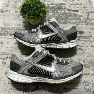 Кросівки Nike Zoom Vomero 5, pозмір 41(26см),asics