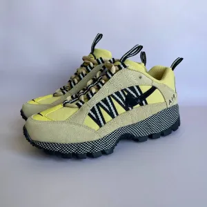 Кросівки Nike Air Humara 36,5 р ОРИГІНАЛ