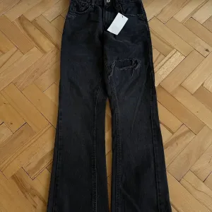Zara flared jeans 34 36